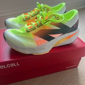 New Balance FuelCell Rebel v4